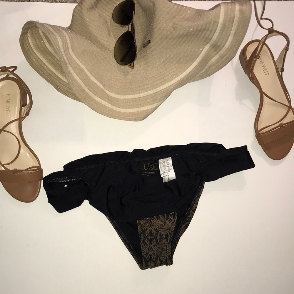 Luxe by Lisa Vogel snakeskin cheeky bikinibottom L